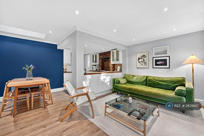 2 Bedroom Flat To Rent In Newington Green, London, N5