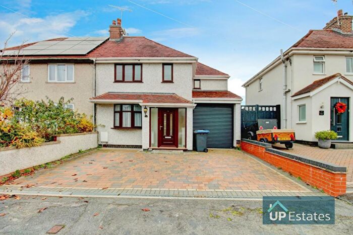 3 Bedroom Semi-Detached House For Sale In Manns Close, Ryton On Dunsmore, Coventry, CV8