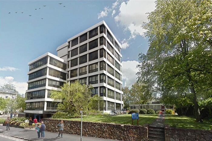 Apartment To Rent In Kings Road, Reading, RG1