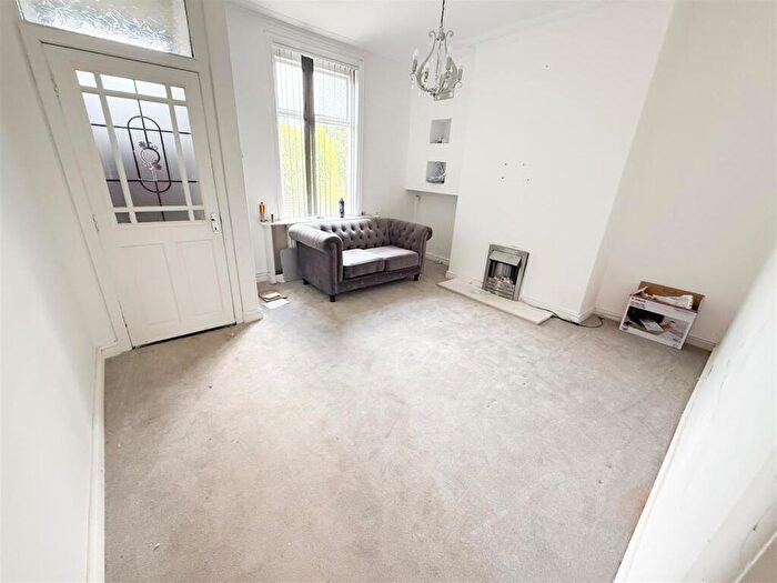 4 Bedroom Terraced House To Rent In Catterall Street, Blackburn, BB2