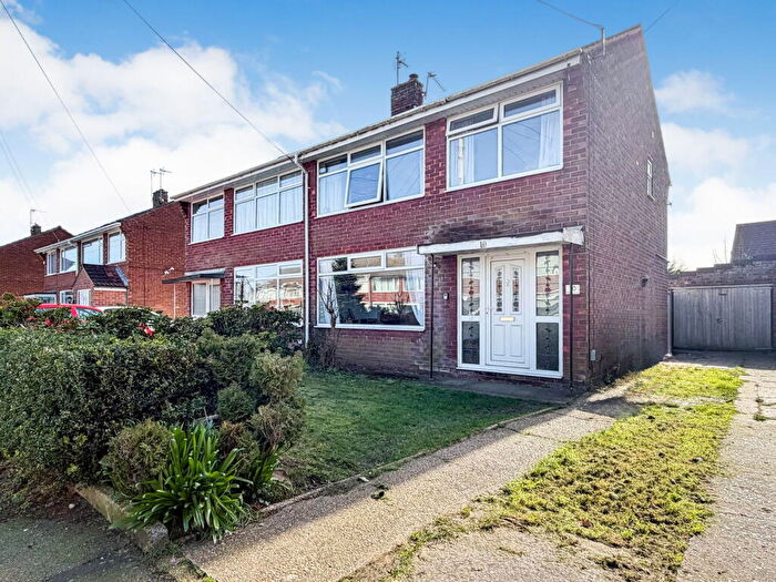 3 Bedroom Semi Detached House For Sale In Langdale Crescent, Cottingham, East Riding Of Yorkshire, HU16