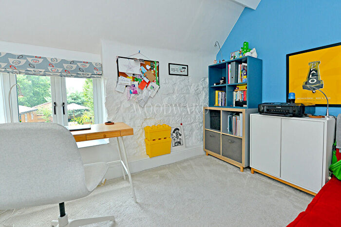 2 Bedroom Cottage For Sale In Church Street, Kilburn, DE56