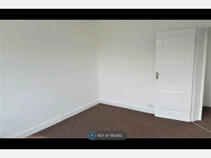 1 Bedroom Flat To Rent In Mold Road, Deeside, CH5