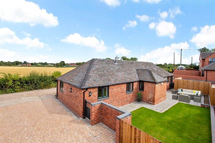 3 Bedroom Barn Conversion To Rent In Anslow, Burton-On-Trent, DE13