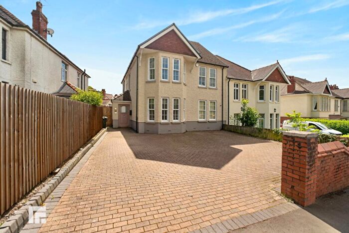 4 Bedroom Semi Detached House For Sale In Pen-y-Lan Road, Penylan, Cardiff, CF23