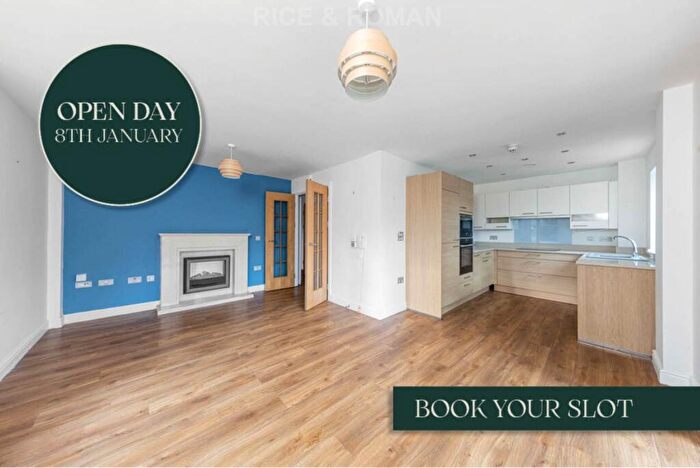 1 Bedroom Retirement Property For Sale In Austin Place, Weybridge, KT13