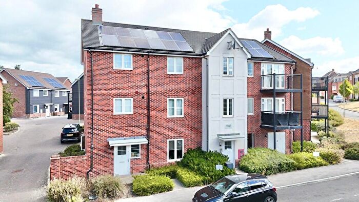 1 Bedroom Apartment For Sale In Jubilee Drive, Church Crookham, GU52