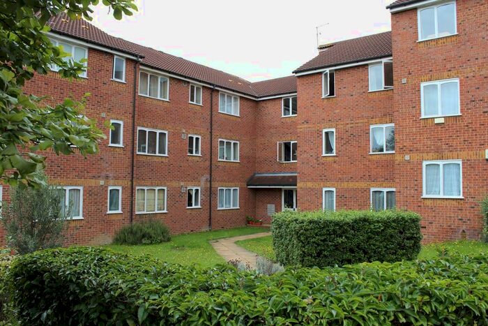 2 Bedroom Flat To Rent In Brindley Close, Wembley, HA0