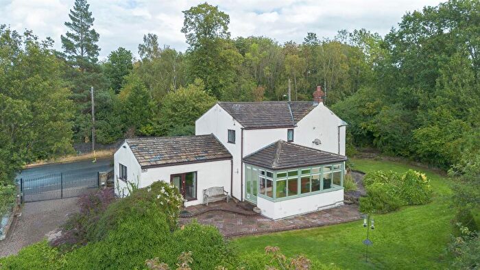 2 Bedroom Detached House For Sale In Bog Green Lane, Huddersfield, HD5