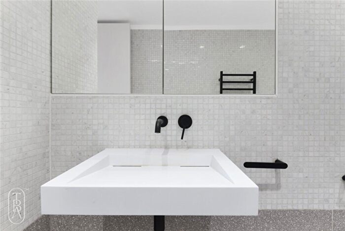 1 Bedroom Apartment For Sale In Parkhaus, Mapple Path, London, E5