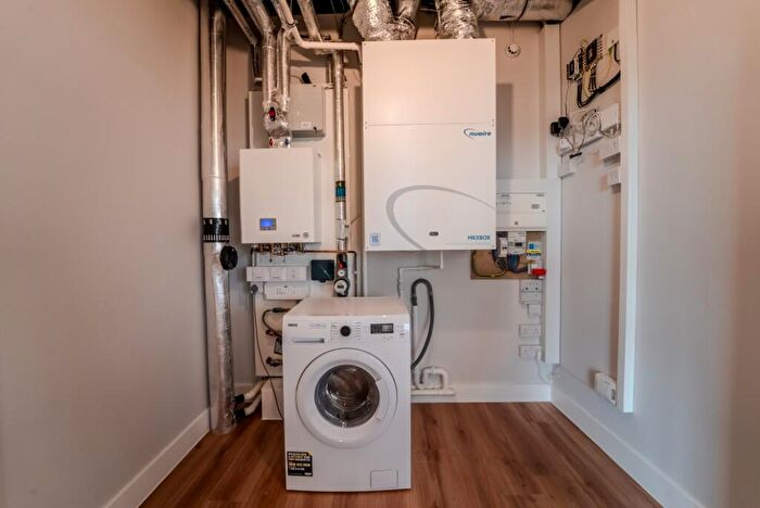 1 Bedroom Flat To Rent In Flat, Cherry Orchard Road, Croydon, London, CR0