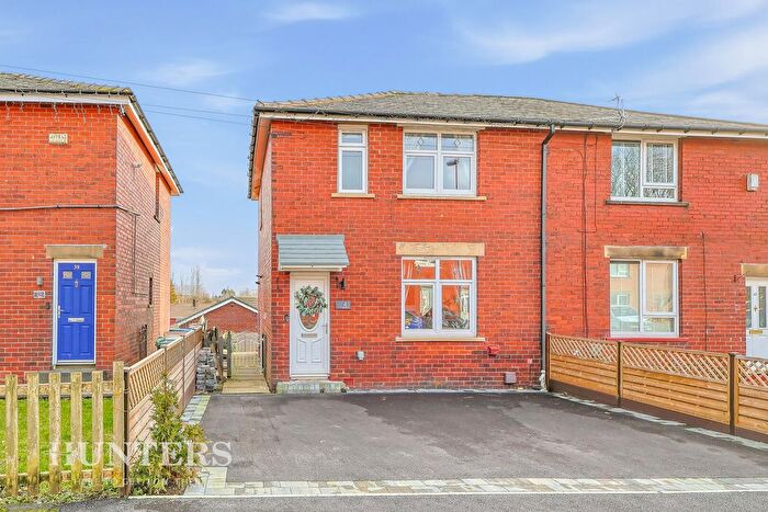 3 Bedroom Semi-Detached House For Sale In Elm Grove, Wardle, OL12