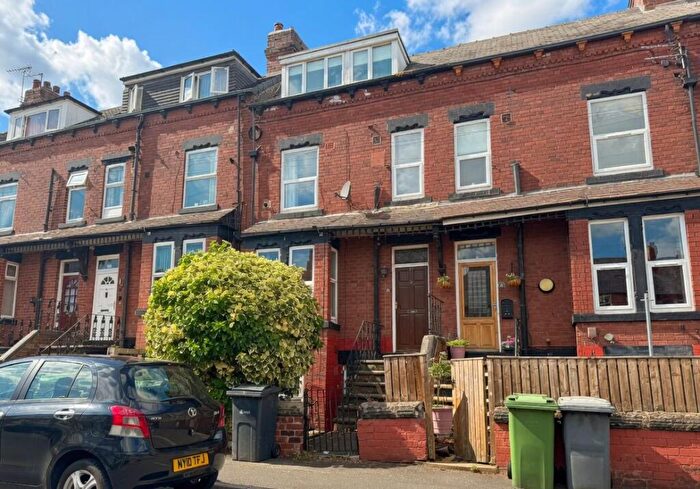 3 Bedroom Terraced House For Sale In St Ives Grove, Armley, Leeds, West Yorkshire, LS12