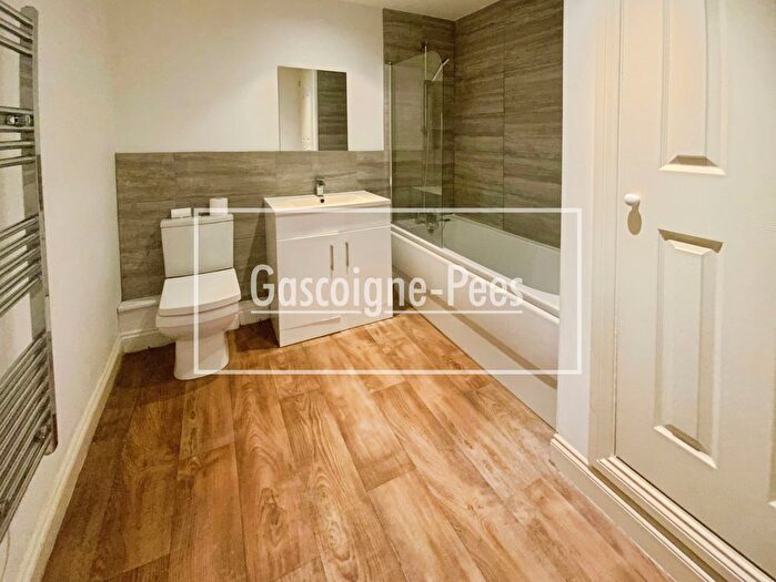1 Bedroom Property To Rent In Stadium House, Woking, GU21