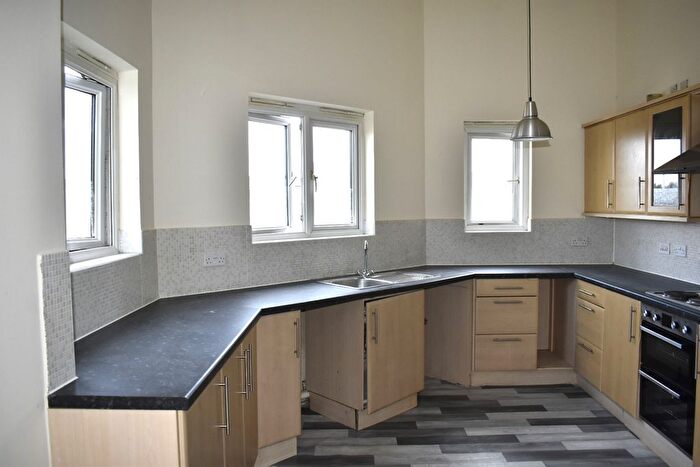 2 Bedroom Flat For Sale In Enstone Road, Enfield, EN3