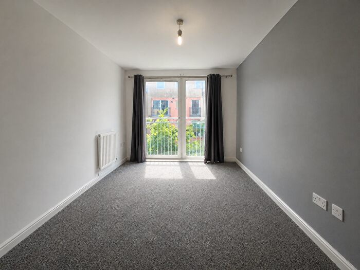 2 Bedroom Flat To Rent In Wooldridge Close, Feltham, TW14
