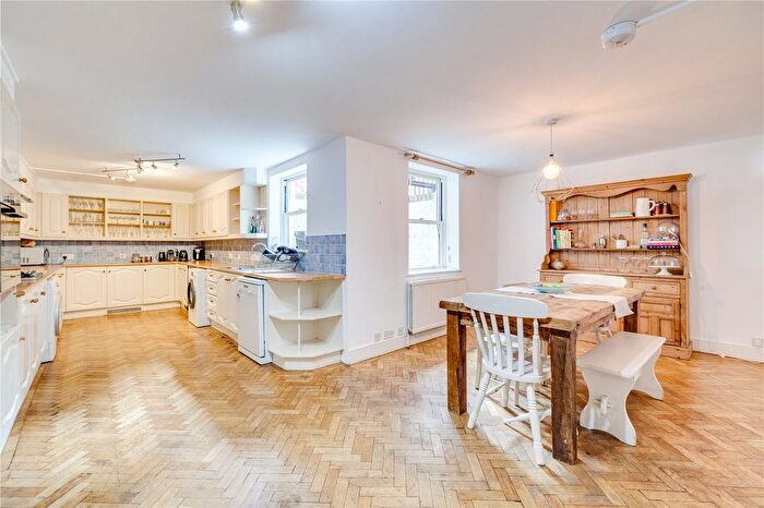 5 Bedroom Terraced House To Rent In Estcourt Road, London, SW6