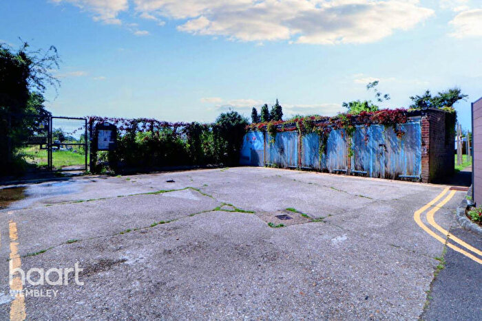 1 Bedroom Flat For Sale In North Wembley, HA0