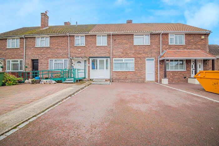 3 Bedroom Terraced House For Sale In Monks Way, Eastleigh, SO50
