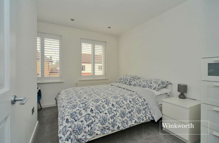 2 Bedroom Semi-Detached House For Sale In Longfellow Road, Worcester Park, KT4