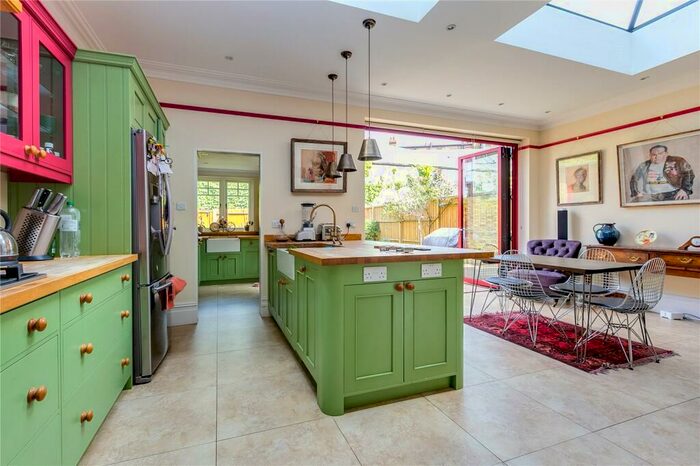 4 Bedroom House To Rent In Byfeld Gardens, London, SW13