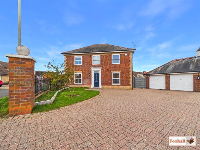 4 Bedroom Detached House For Sale In Foxwood Crescent, Rushmere St. Andrew, Ipswich, IP4