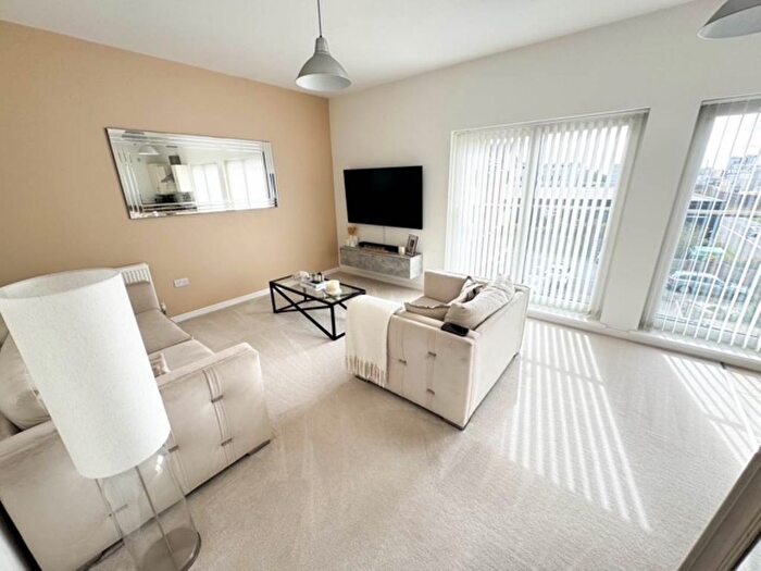 2 Bedroom Property To Rent In Golwg Y Garreg Wen, Swansea, SA1