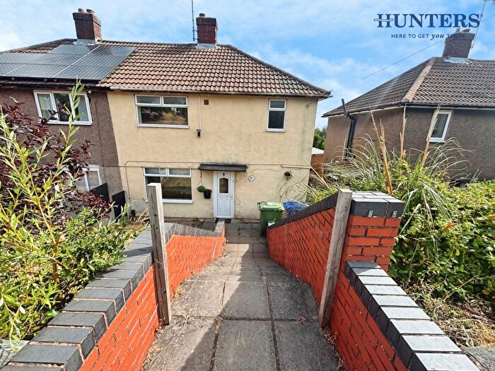 3 Bedroom Semi-Detached House To Rent In Queensway, Rugeley, WS15