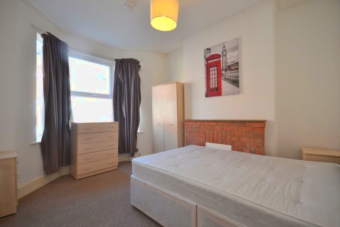 1 Bedroom House To Rent In Manfield Road, Abington, Northampton, NN1