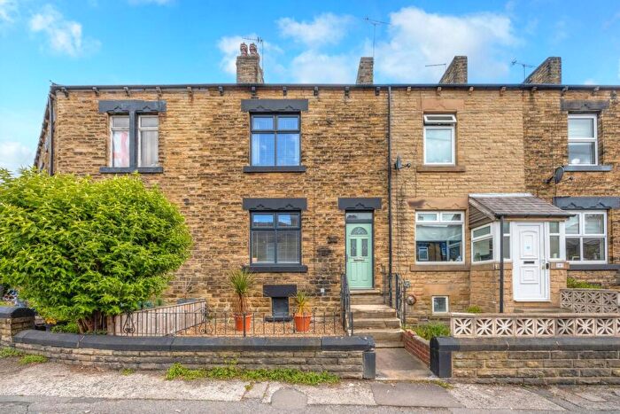 3 Bedroom Terraced House For Sale In Summer Lane, Barnsley, S75