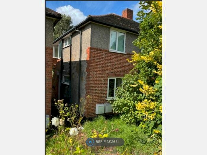 2 Bedroom Flat To Rent In Lower Sydenham, London, SE6