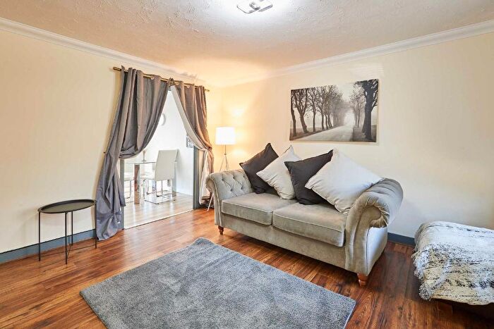 3 Bedroom Detached House To Rent In Kirby Court, Kettering, NN15