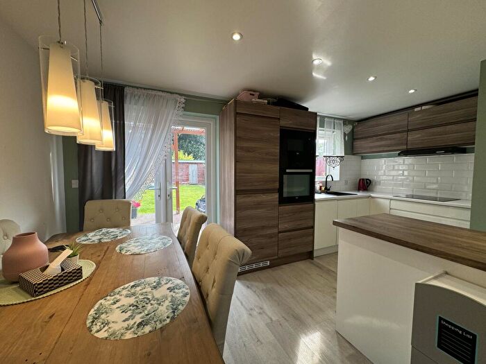 3 Bedroom House To Rent In Fretson Close, S2