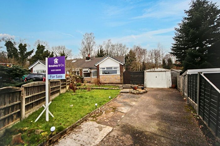 3 Bedroom Semi-Detached Bungalow For Sale In Cornwall Crescent, Standish, WN1