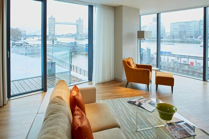 2 Bedroom Flat To Rent In Lower Thames Street, River View, London, EC3R