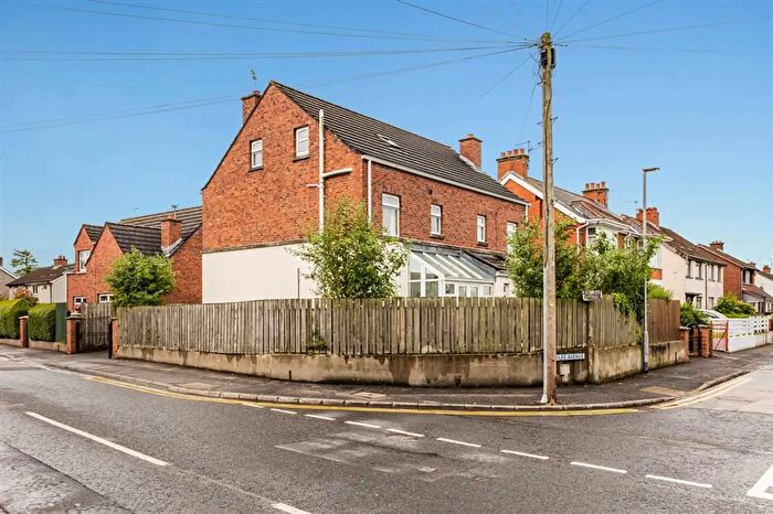 3 Bedroom Semi-Detached House For Sale In Jubilee Avenue, Lisburn, BT28
