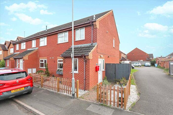 3 Bedroom End Of Terrace House For Sale In Finedon Street, Burton Latimer, NN15