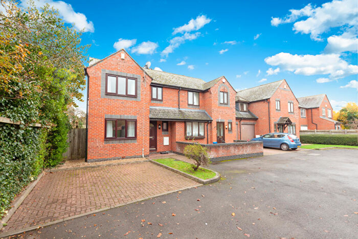 3 Bedroom End Of Terrace House To Rent In Orchard Court, Oxford, OX4