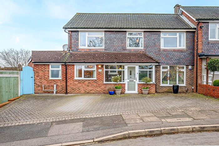 4 Bedroom Semi Detached House For Sale In Mead Way, Bromley, BR2