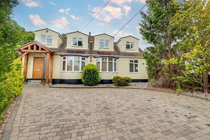 5 Bedroom Detached House For Sale In * Over, Sq Ft * Central Close, Hadleigh, SS7
