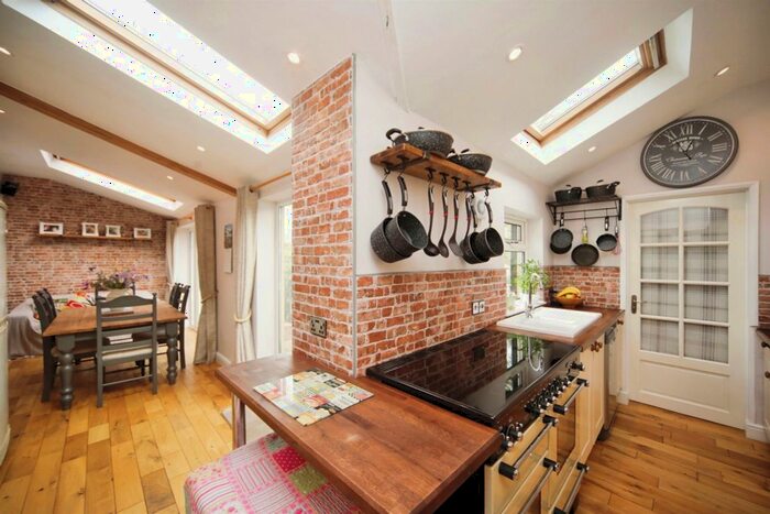 3 Bedroom Terraced House For Sale In Darby Way, Bishops Lydeard, Taunton, TA4