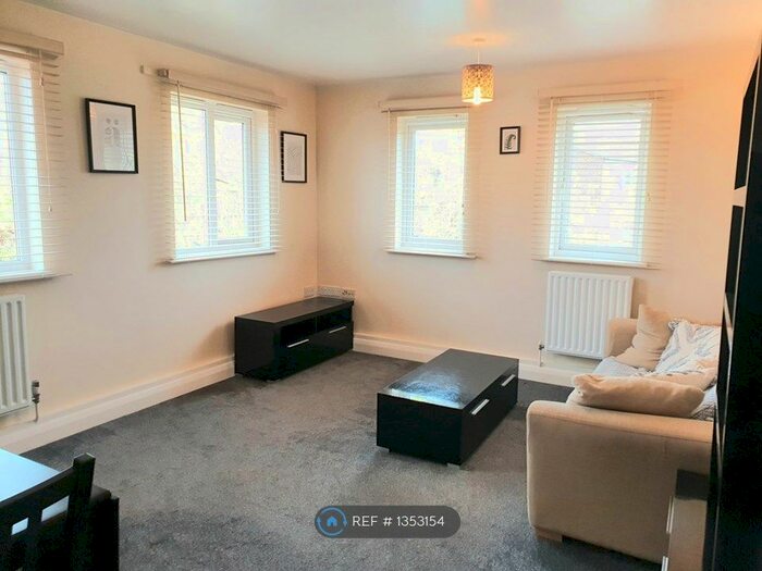 1 Bedroom Flat To Rent In Lyveden Road, London, SW17