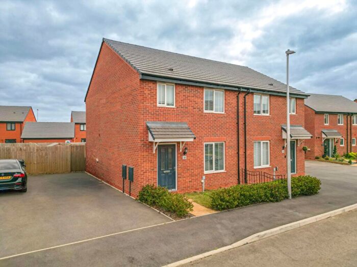 3 Bedroom Semi-Detached House For Sale In Tedder Grove, Nuneaton, CV11