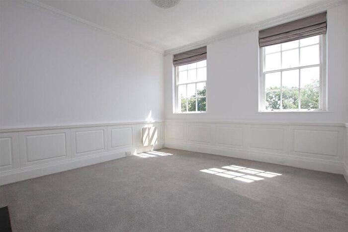 2 Bedroom House To Rent In Lansdown Place West, Bath, BA1