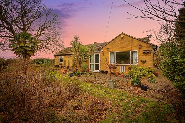 2 Bedroom Detached Bungalow For Sale In Amsbury Road, Coxheath, Maidstone, ME17