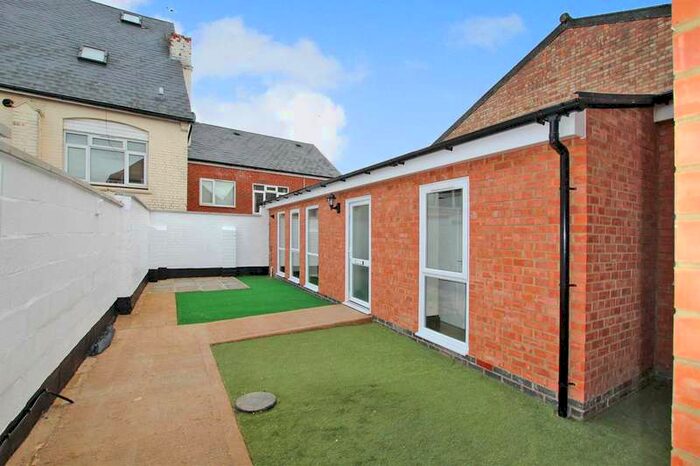 1 Bedroom Bungalow To Rent In Club Street, Kettering, Northants, NN16