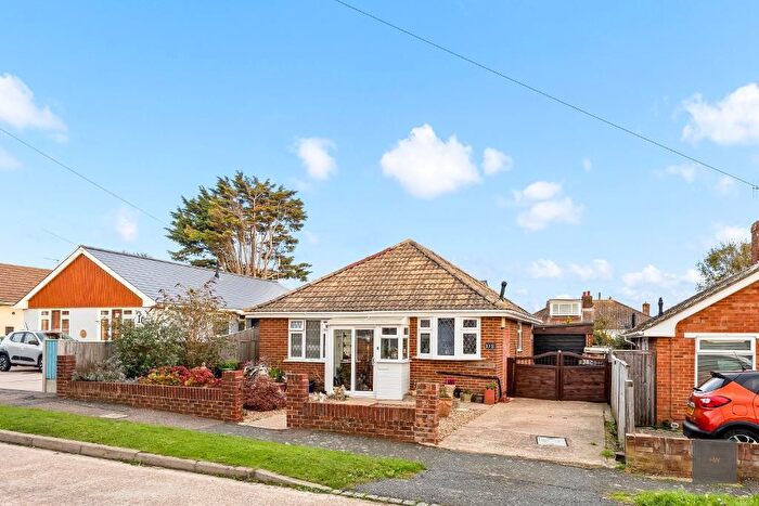 2 Bedroom Bungalow For Sale In Phyllis Ave, Peacehaven, East Sussex, BN10