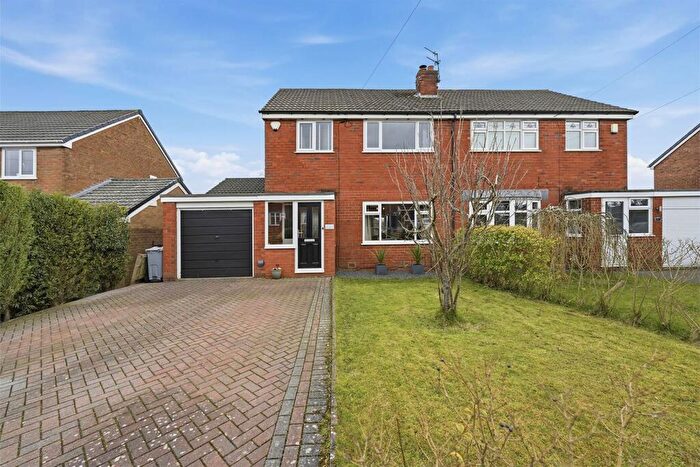 3 Bedroom Semi Detached House For Sale In Kenilworth Road, Macclesfield, SK11