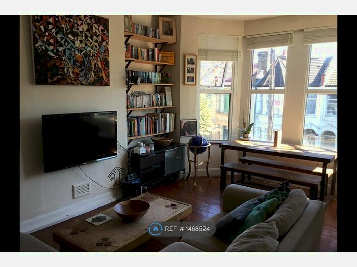 2 Bedroom Flat To Rent In Harringay Gardens, London, N8