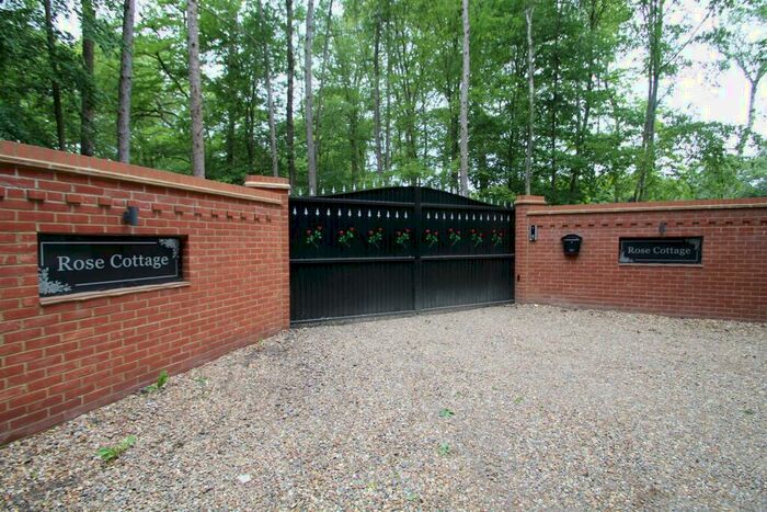 5 Bedroom Detached Bungalow To Rent In Potkiln Lane, Jordans, Beaconsfield, HP9